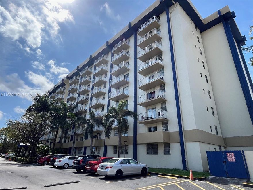 Like new Yolanda Villas Apt 1/1 new paint, new kitchen and bathroom cabinets. Nice view from balcony. Laundry in each floor. Security at entrance, gym, pool, tennis courts.  Centrally located. Walk to shops, schools, bus stop. Easy to show, read broker's remarks!!