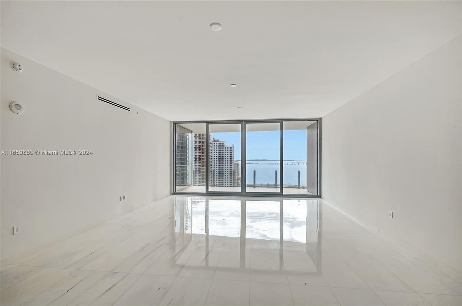 ASTON MARTIN - Residential