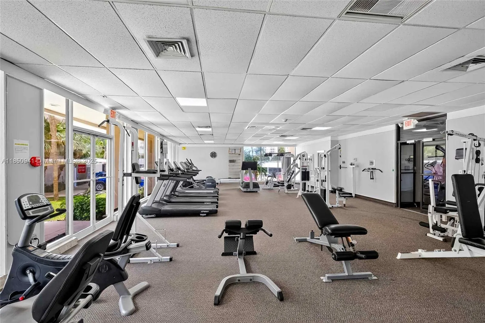 Sunny Isles Beach, Florida 33160, United States, 3 Bedrooms Bedrooms, ,3 BathroomsBathrooms,Residential,Active,183094