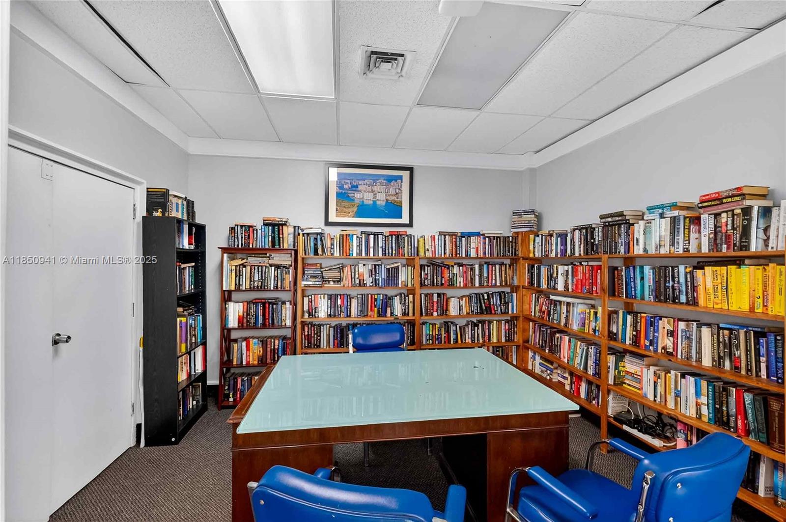 ARLEN HOUSE CONDO - Residential