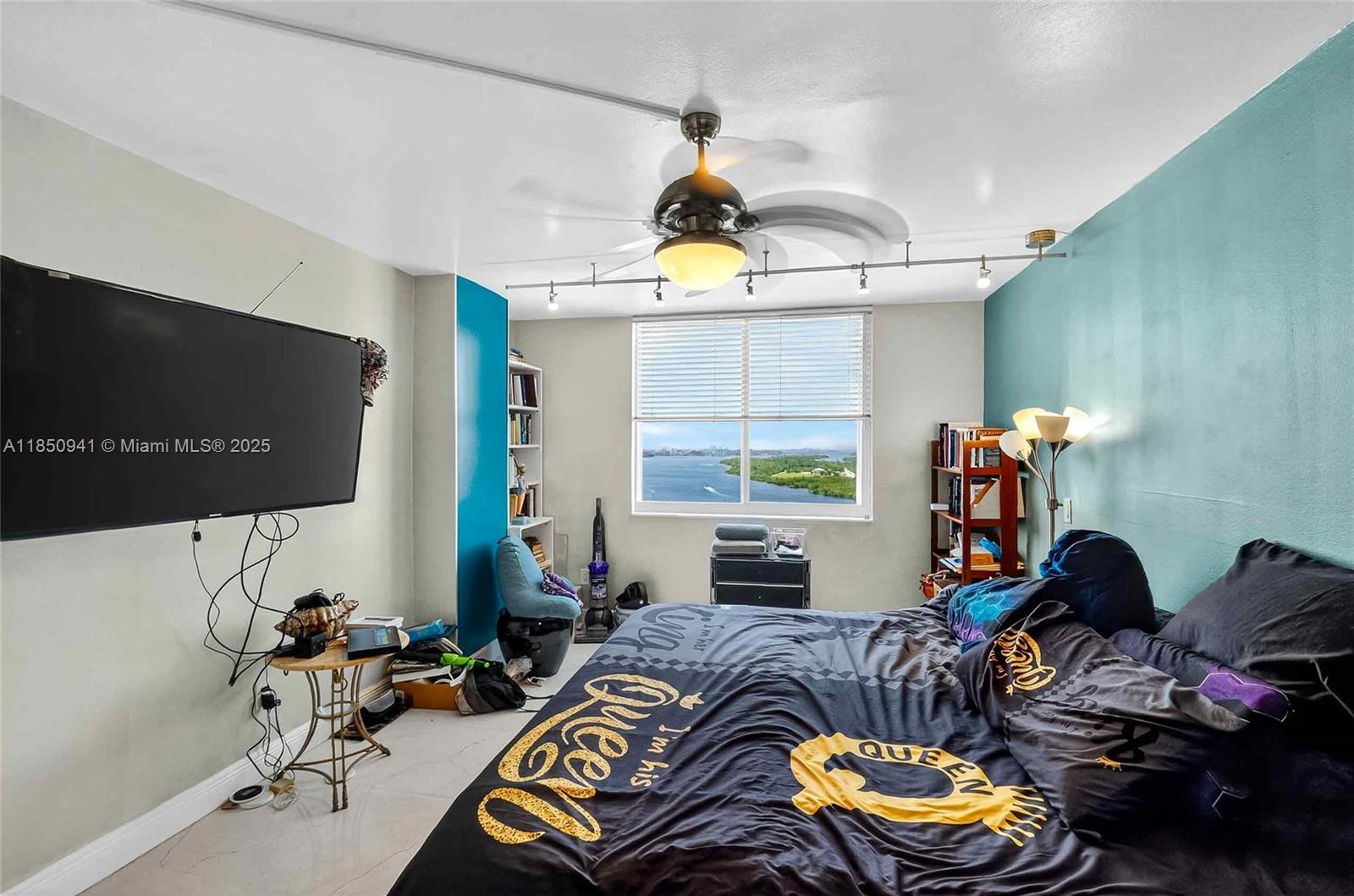 ARLEN HOUSE CONDO - Residential