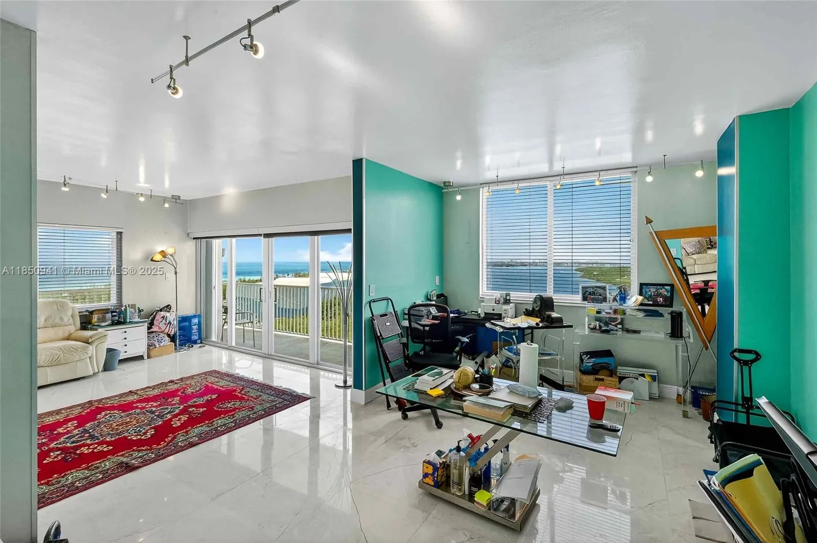 Sunny Isles Beach, Florida 33160, United States, 3 Bedrooms Bedrooms, ,3 BathroomsBathrooms,Residential,Active,183094