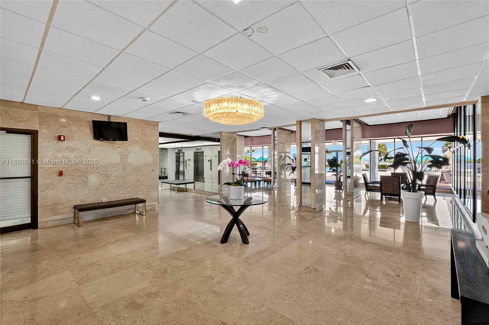 ARLEN HOUSE CONDO - Residential