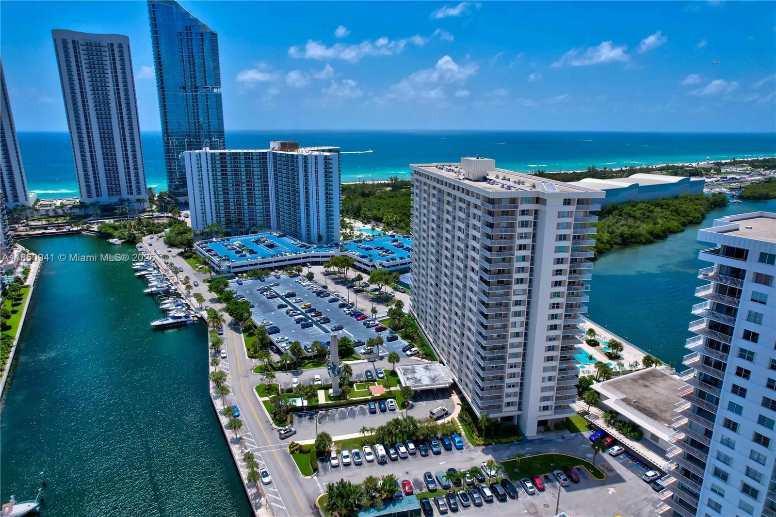 ARLEN HOUSE CONDO - Residential