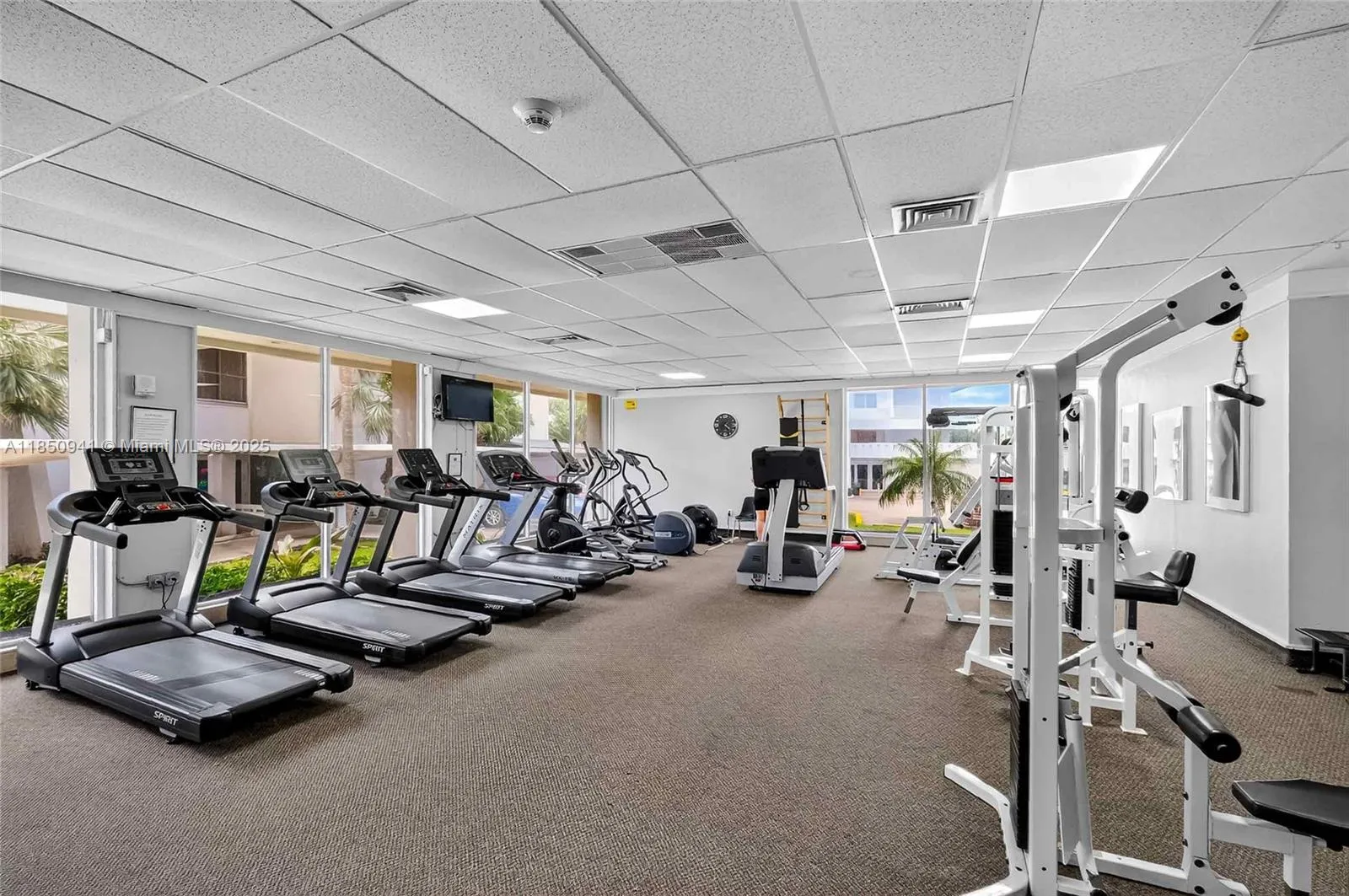 Sunny Isles Beach, Florida 33160, United States, 3 Bedrooms Bedrooms, ,3 BathroomsBathrooms,Residential,Active,183094