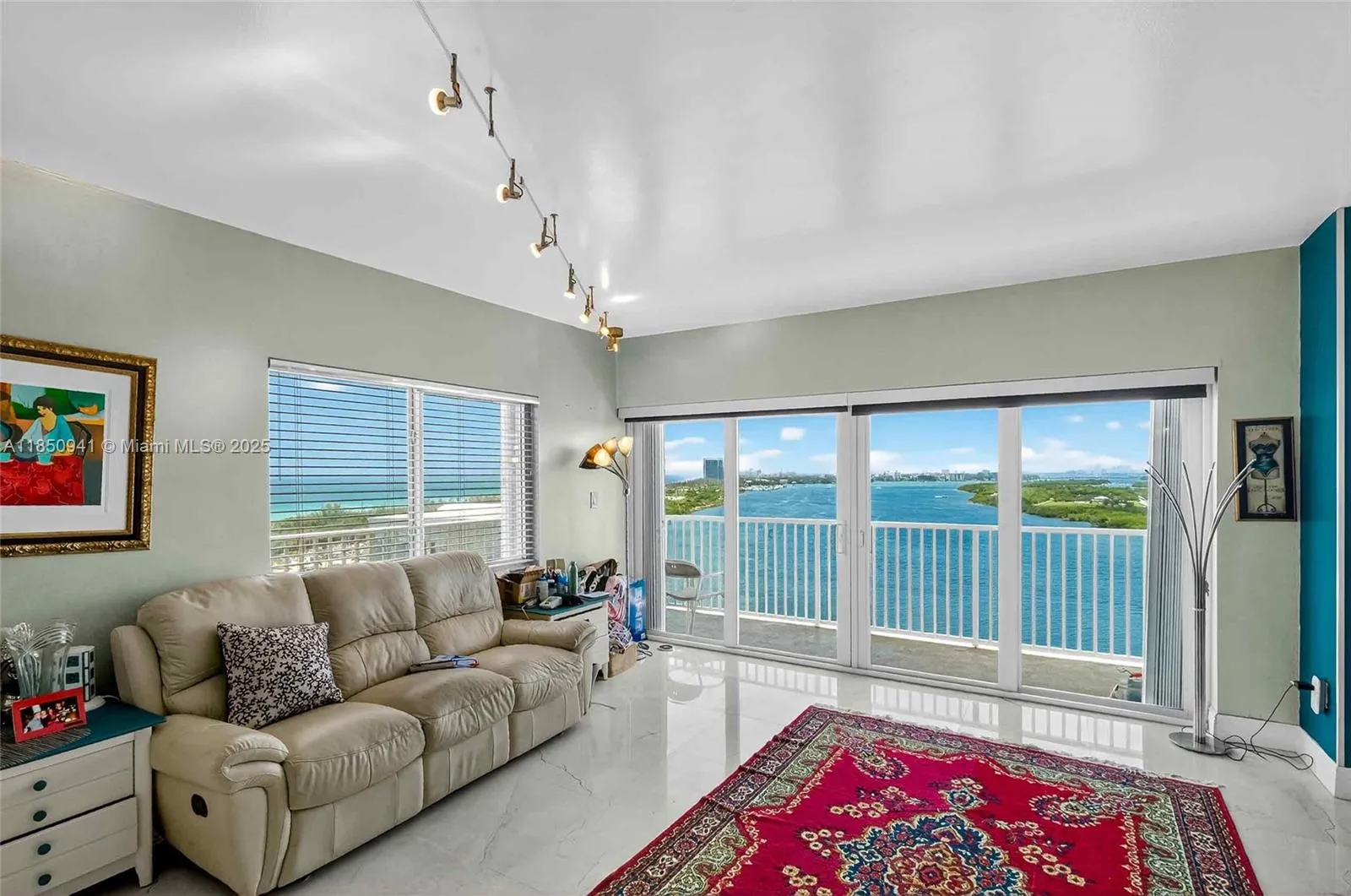 Sunny Isles Beach, Florida 33160, United States, 3 Bedrooms Bedrooms, ,3 BathroomsBathrooms,Residential,Active,183094