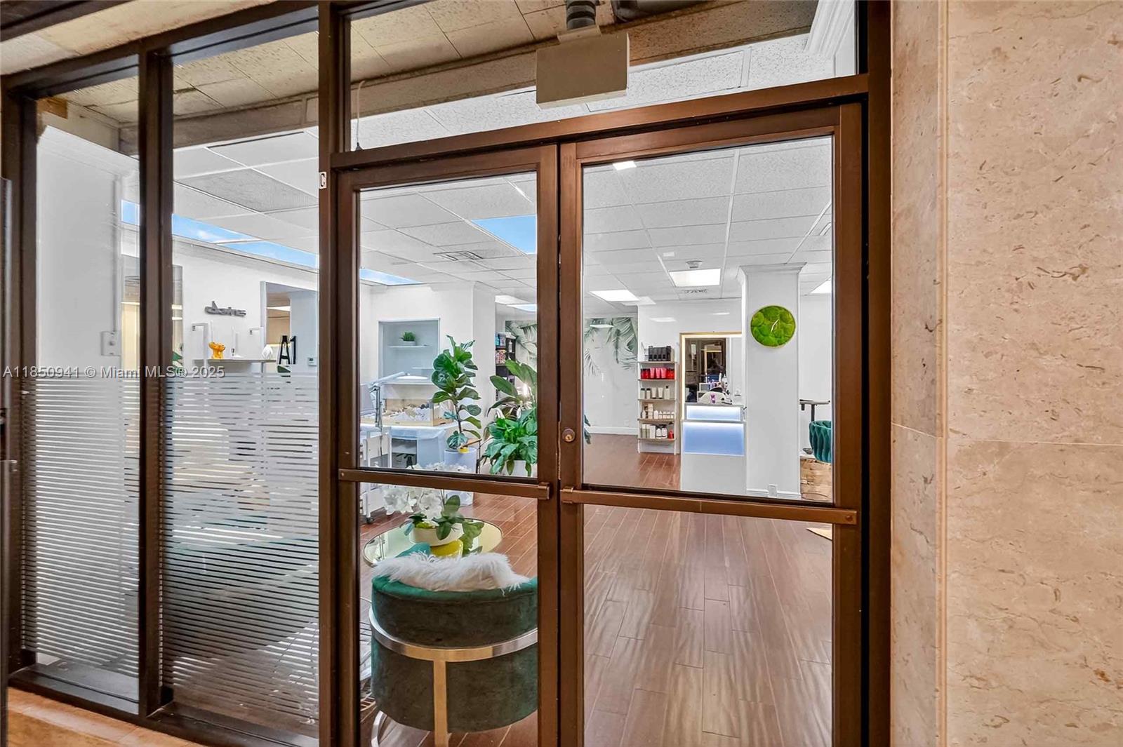 ARLEN HOUSE CONDO - Residential