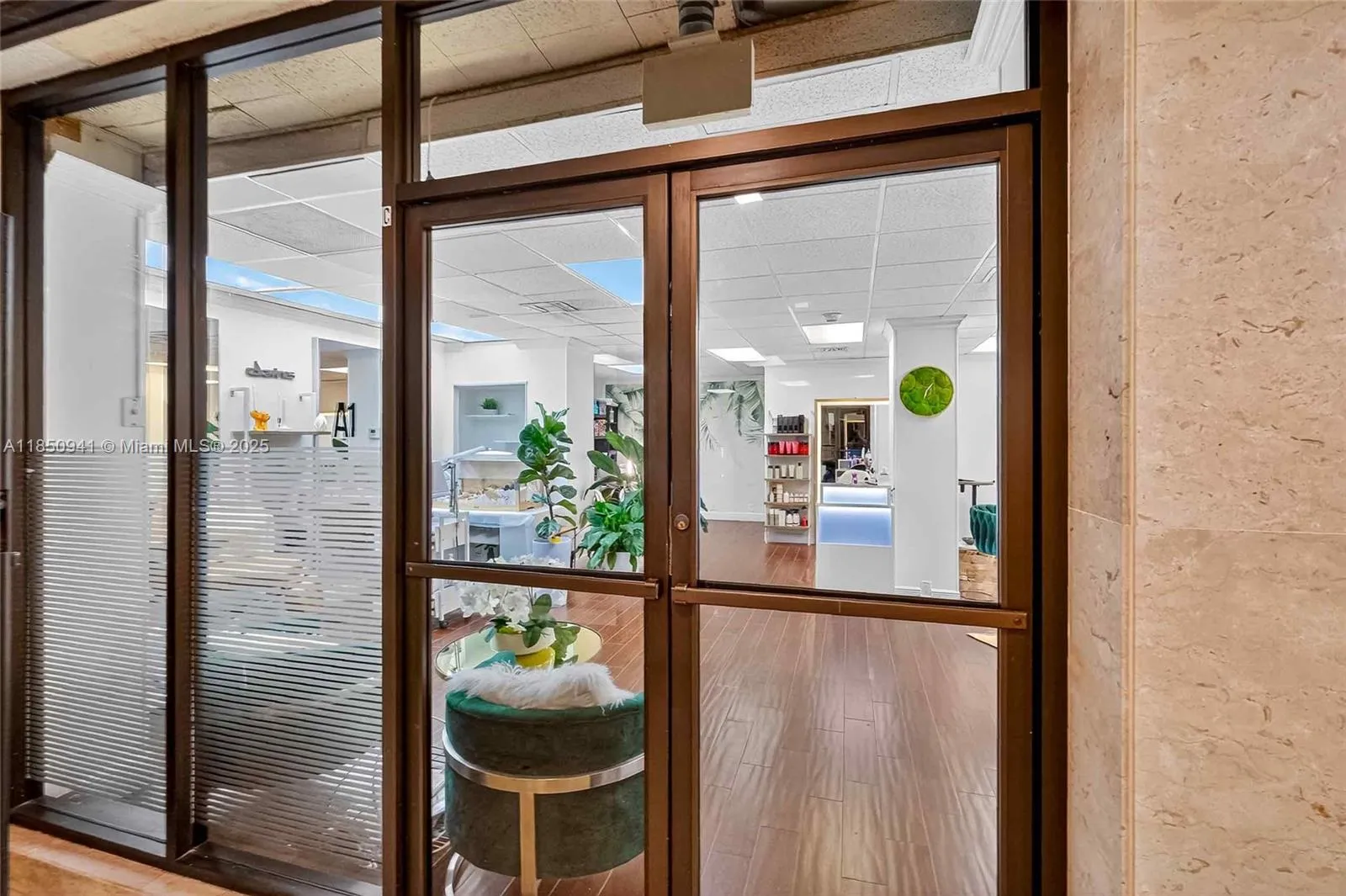 Sunny Isles Beach, Florida 33160, United States, 3 Bedrooms Bedrooms, ,3 BathroomsBathrooms,Residential,Active,183094