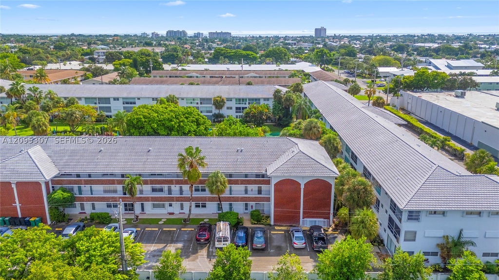 Photo of 2050 NE 39th St #W112, Lighthouse Point, FL 33064 (MLS # A12095307)