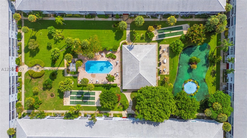 Photo of 2050 NE 39th St #W112, Lighthouse Point, FL 33064 (MLS # A12095307)