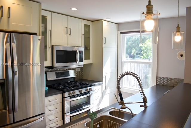 WAVERLY PLACE - Residential