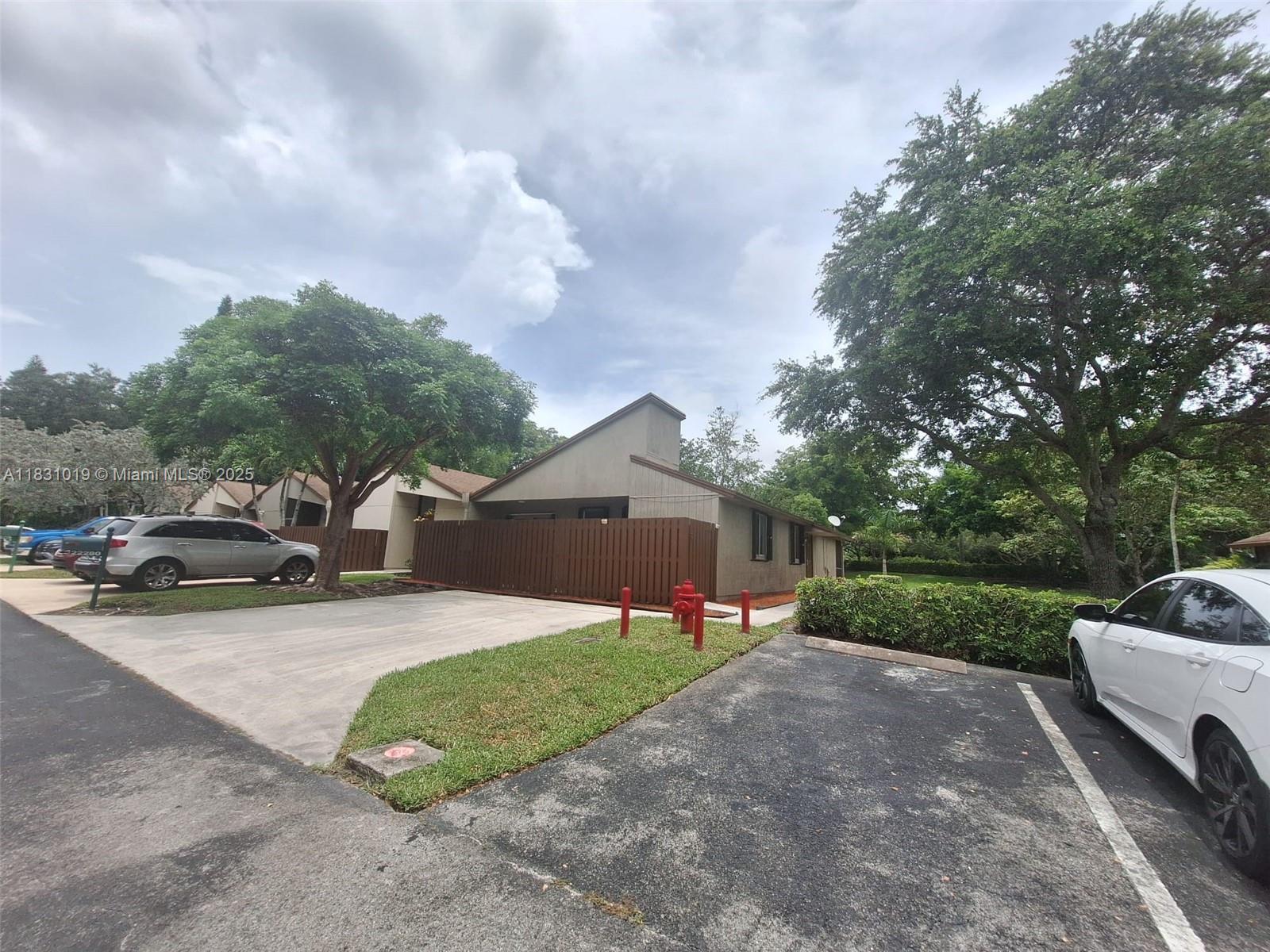 22280 Timberly Dr 22280