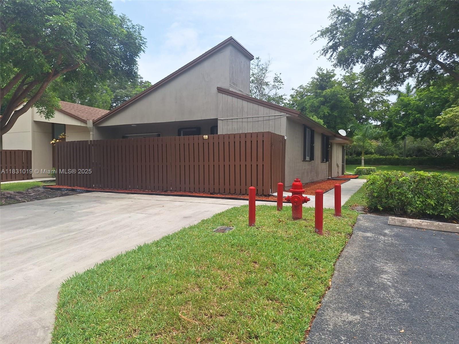 22280 Timberly Dr 22280