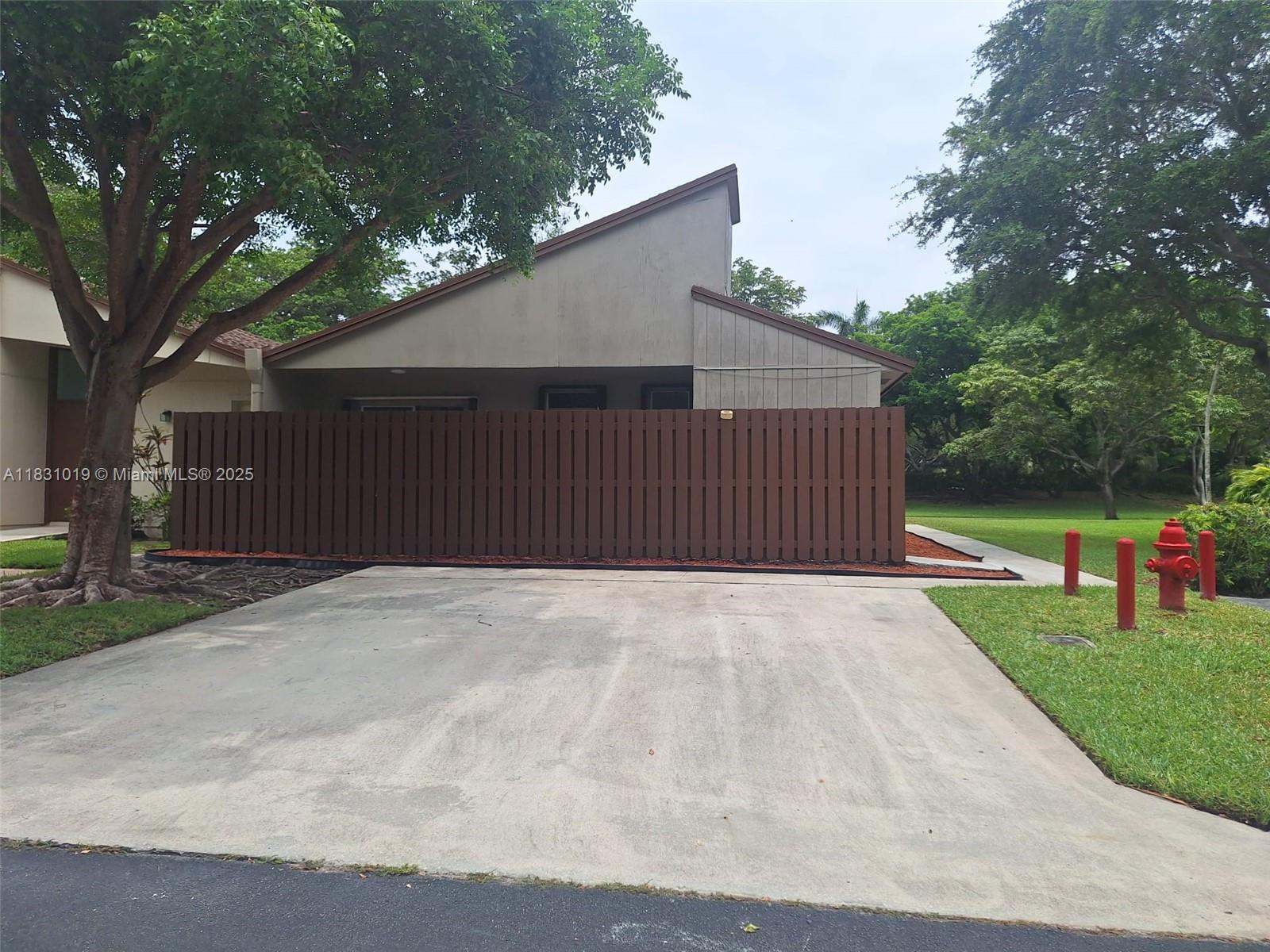 22280 Timberly Dr 22280