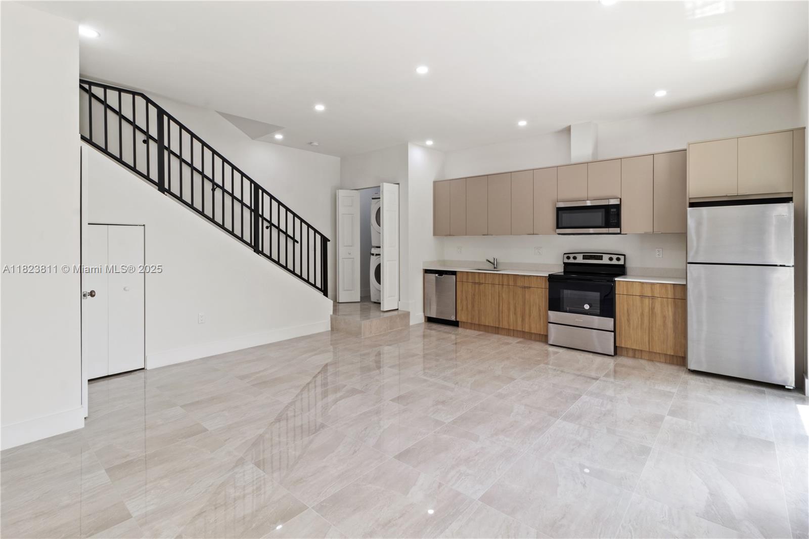 135 SW 114th Ave 6