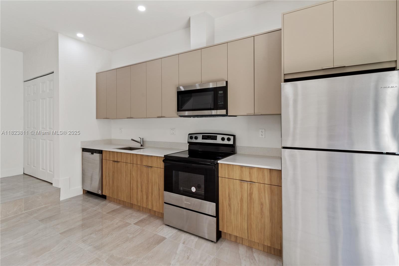 135 SW 114th Ave 6