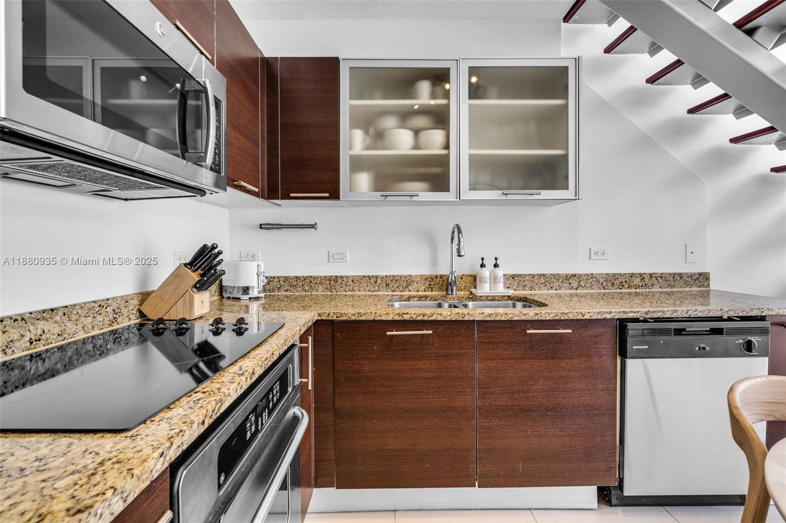 BRICKELL ON THE RIVER S T - Residential Lease
