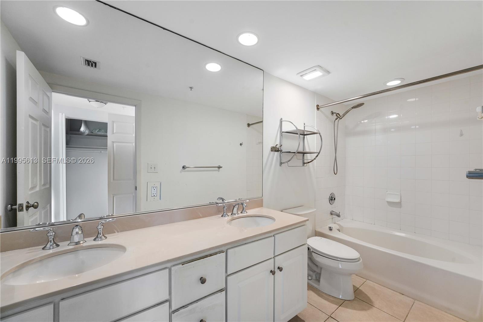 CITE CONDO - Residential