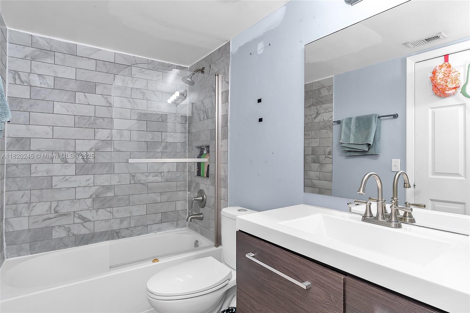 PALMS OF PEMBROKE CONDO - Residential