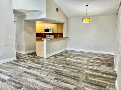 18850 NW 57th Ave 305 Hialeah FL 33015