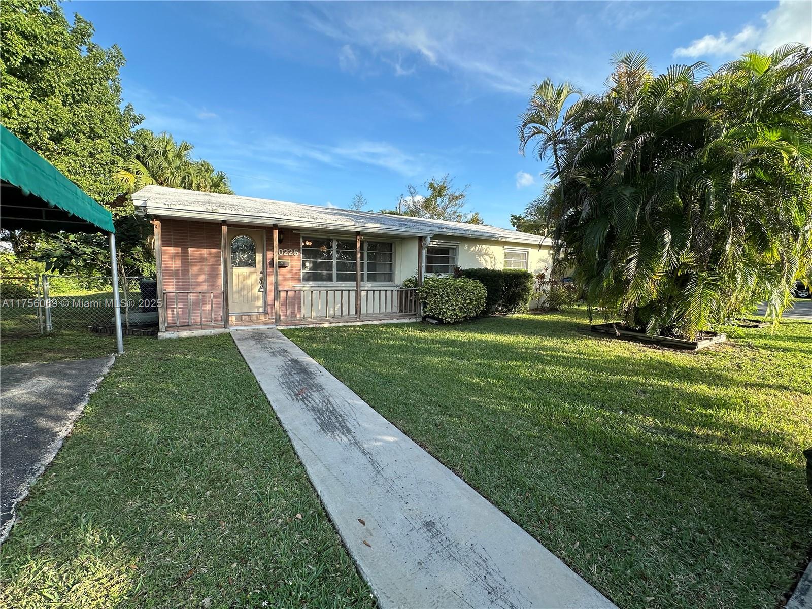 20225 Sw 106th Ave, Cutler Bay, Miami-Dade County, Florida - 3 Bedrooms  
1 Bathrooms - 