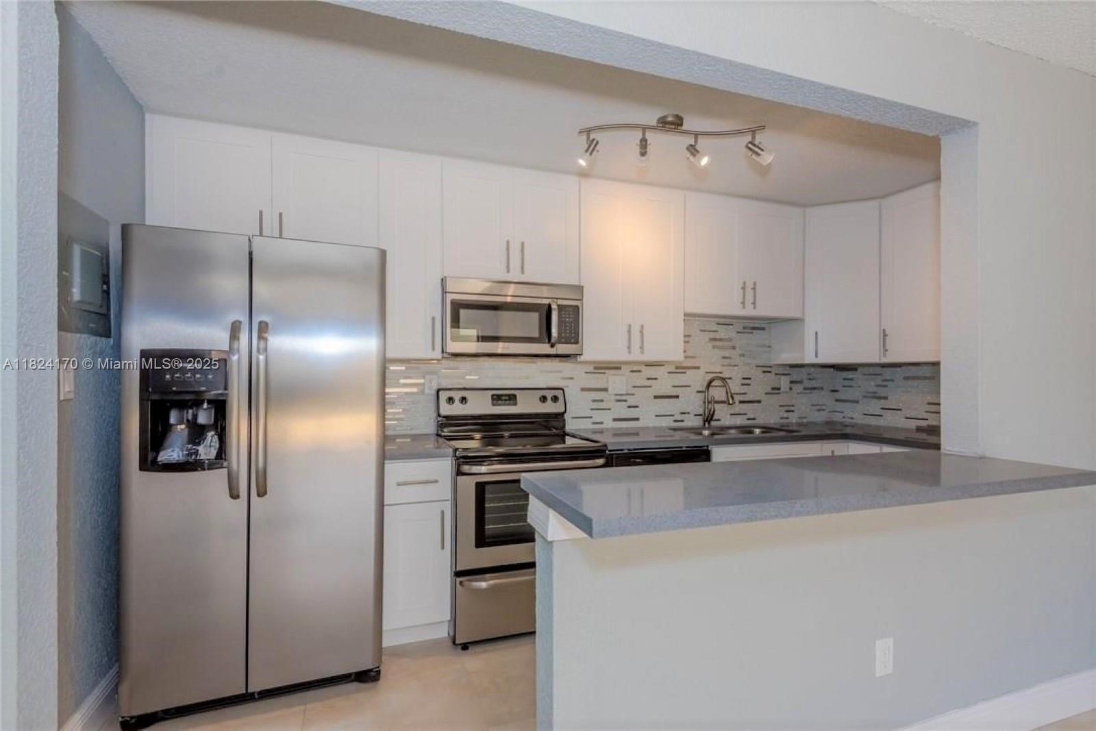 4640 Nw 79th Ave 1C, Doral, Miami-Dade County, Florida - 2 Bedrooms  
2 Bathrooms - 