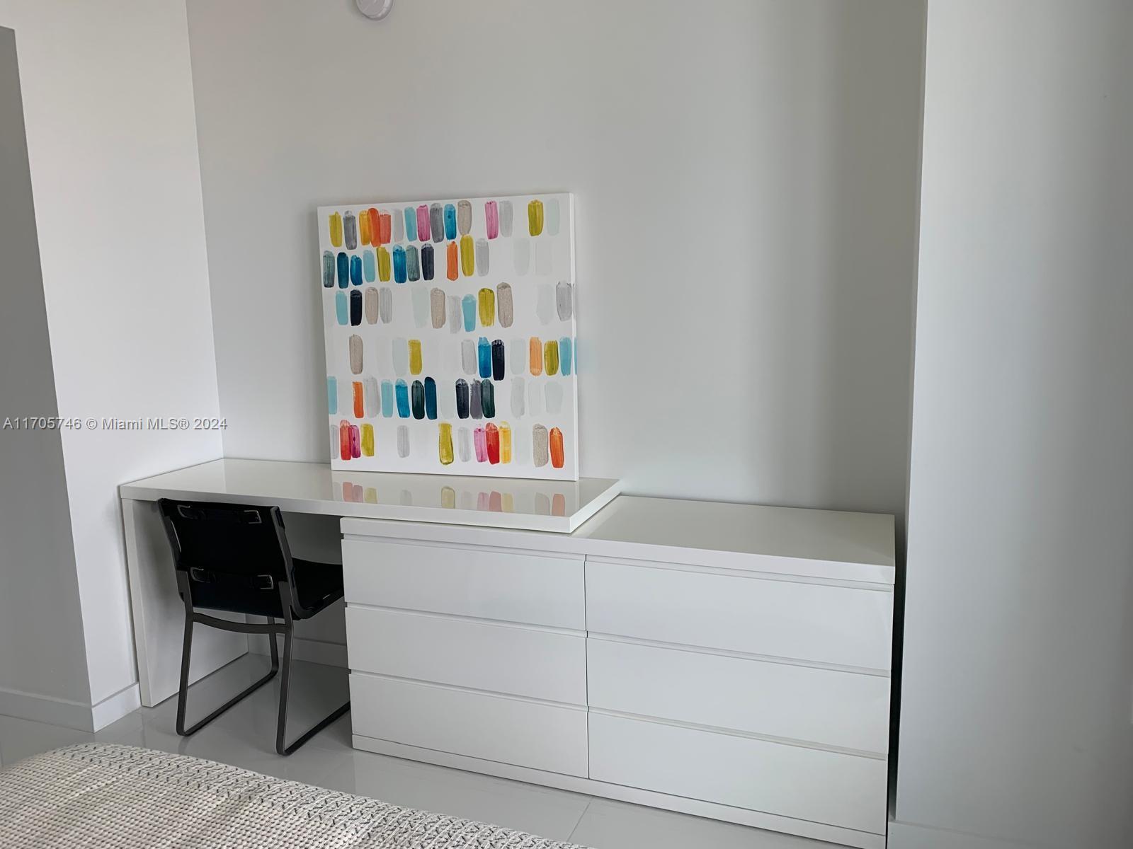 PARQUE TOWERS CONDO - Residential