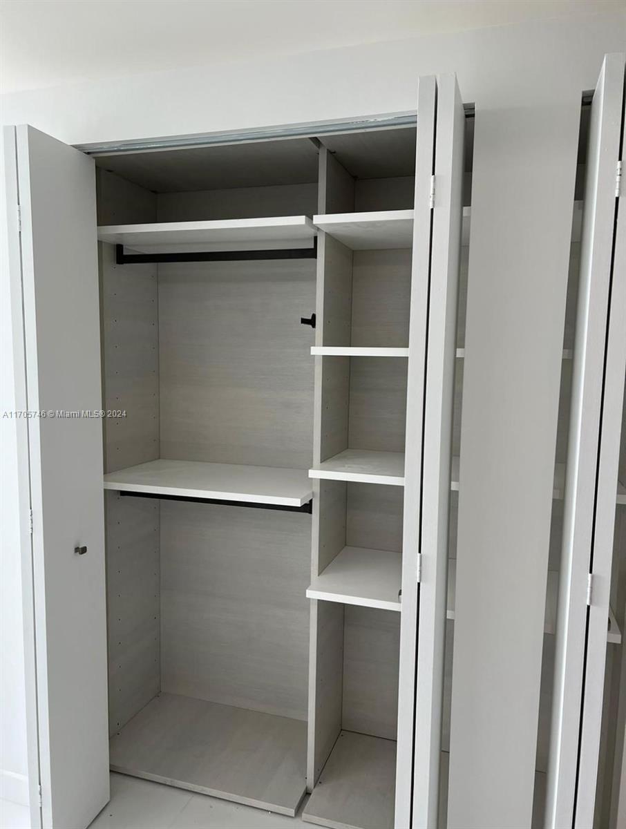 PARQUE TOWERS CONDO - Residential