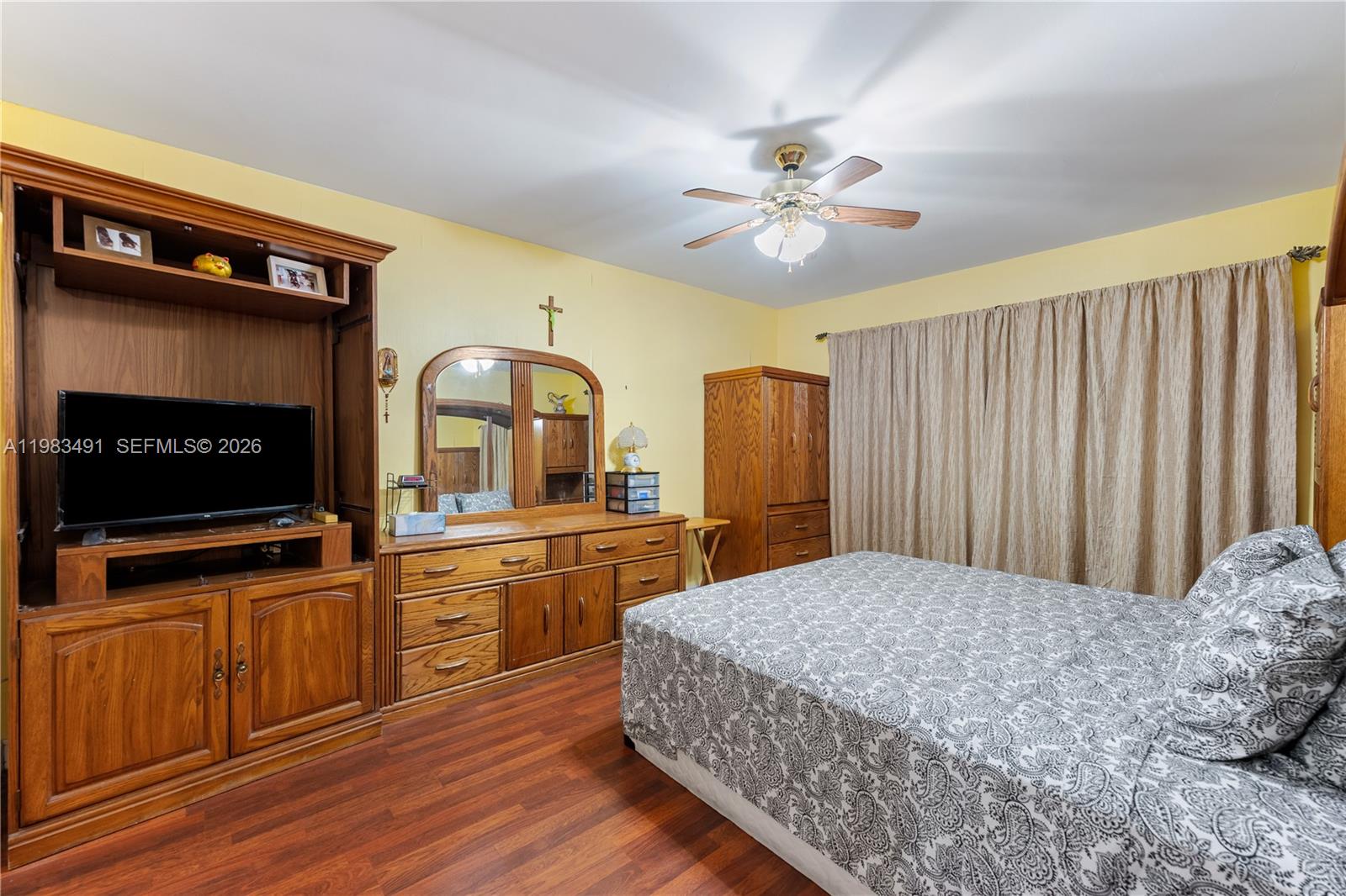 EDGEWATER PARK - Residential