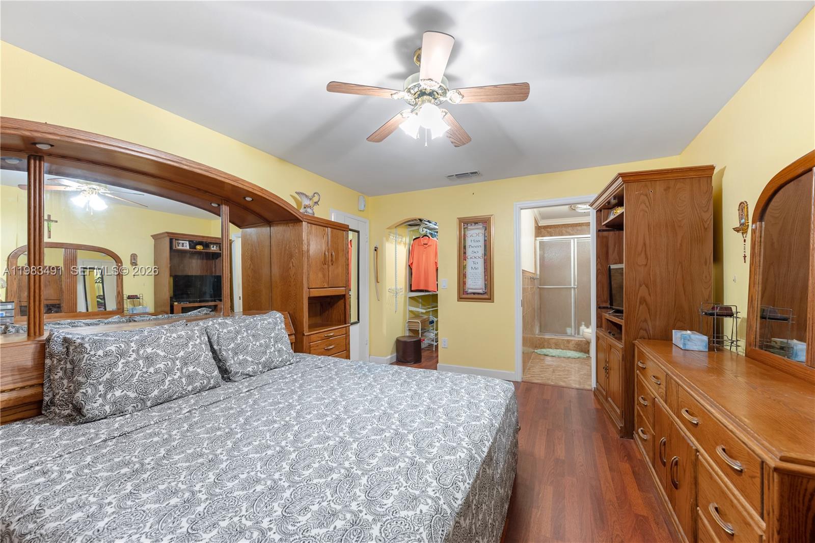 EDGEWATER PARK - Residential