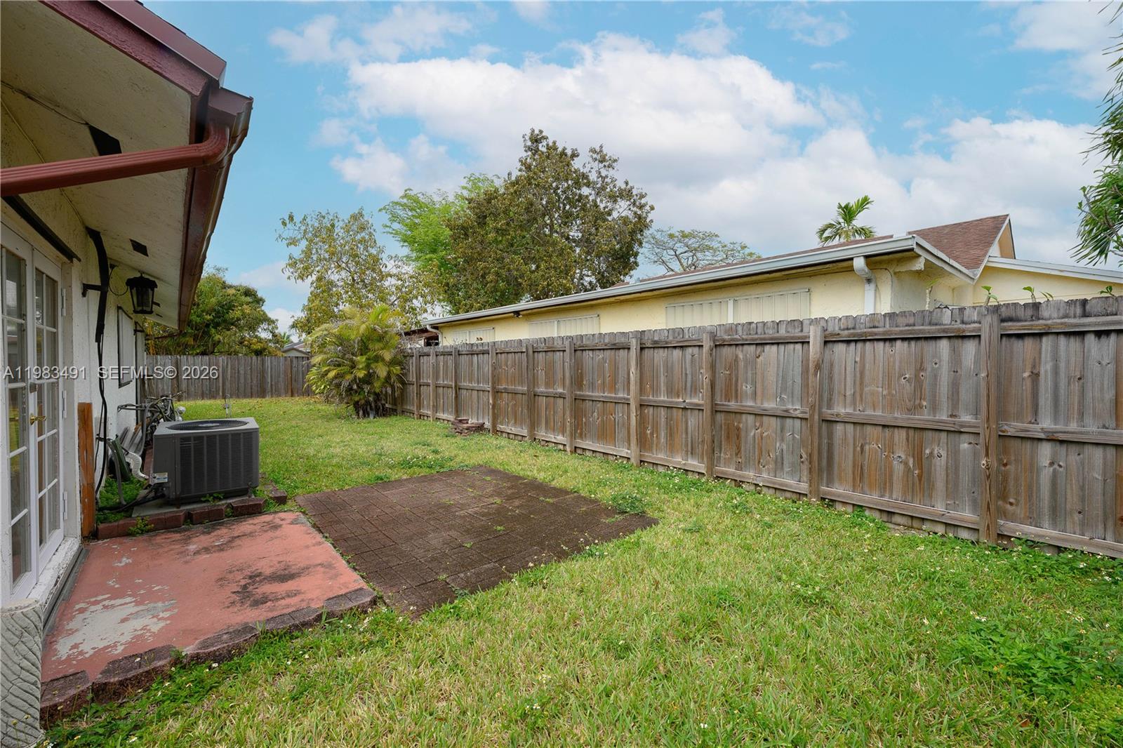 EDGEWATER PARK - Residential