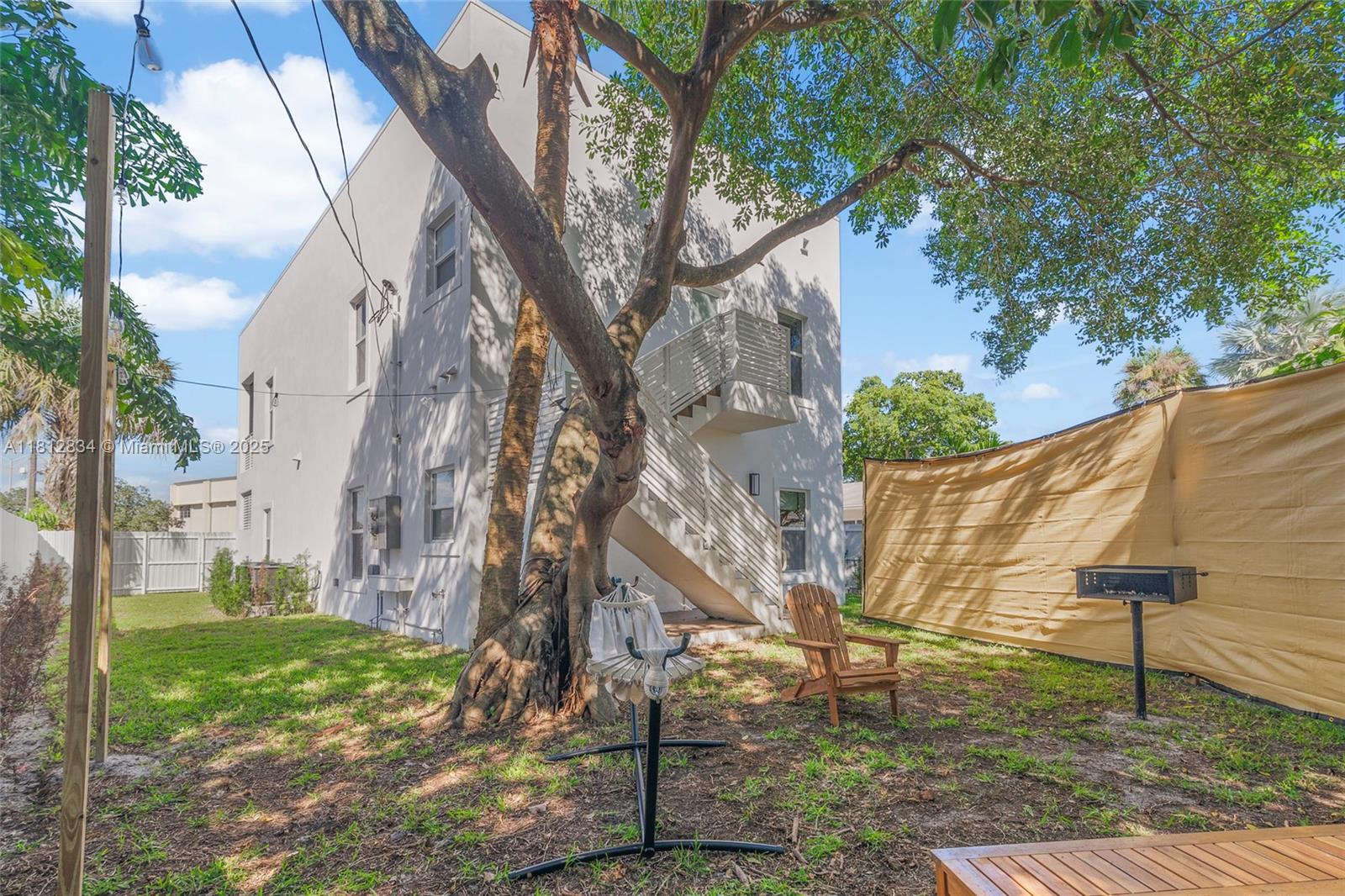 RIVERSIDE PARK - Residential Income