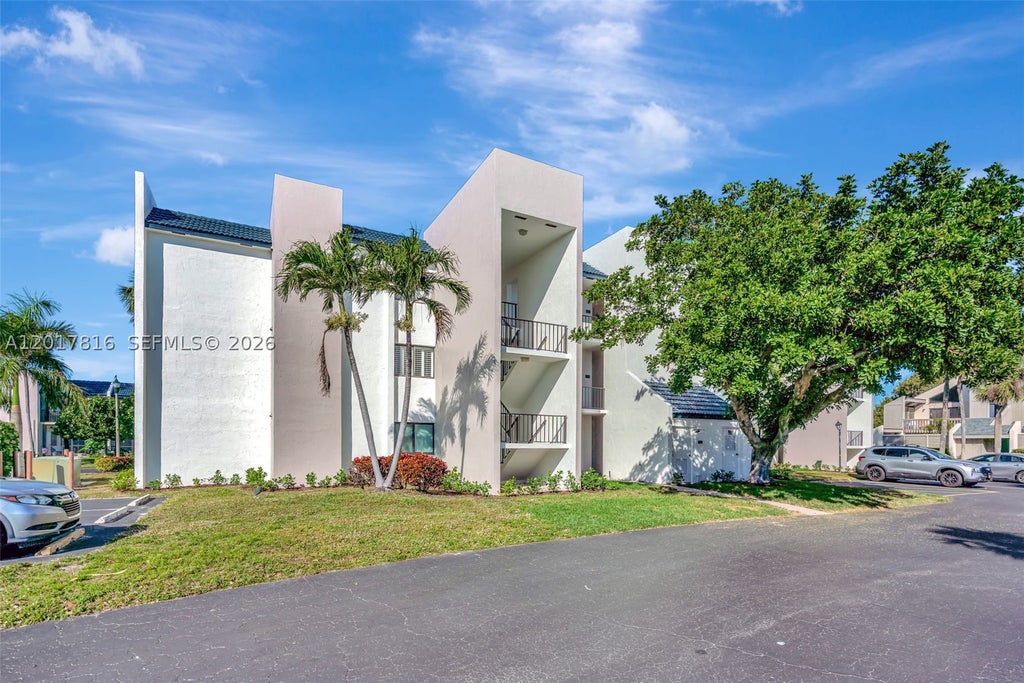 Photo of 1605 S Us Highway 1 #205V6, Jupiter, FL 33477 (MLS # A12017816)