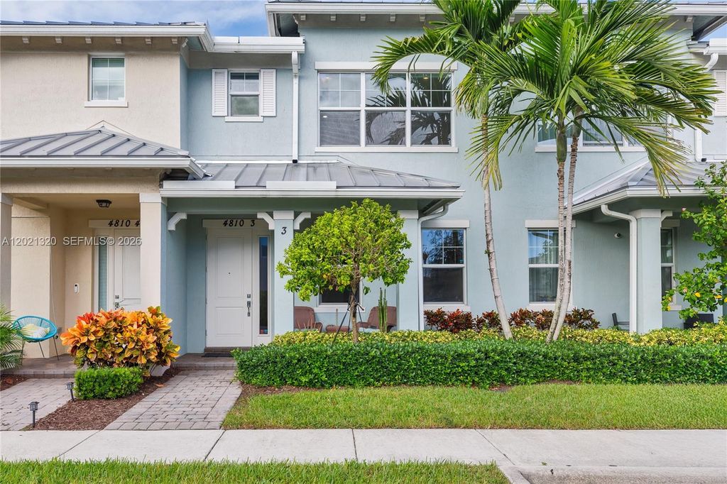Photo of 4810 Eucalyptus Dr #3, Hollywood, FL 33021 (MLS # A12021320)