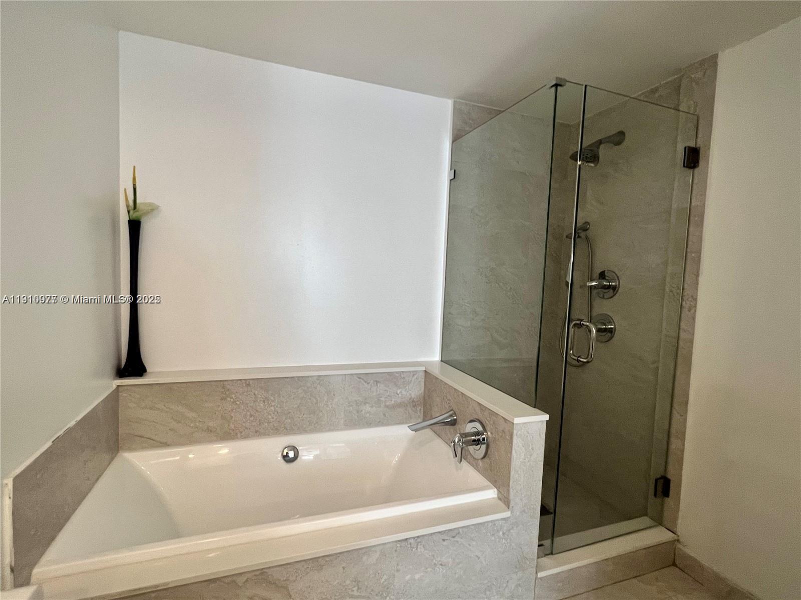 ARIA ON THE BAY CONDO - Residential Lease