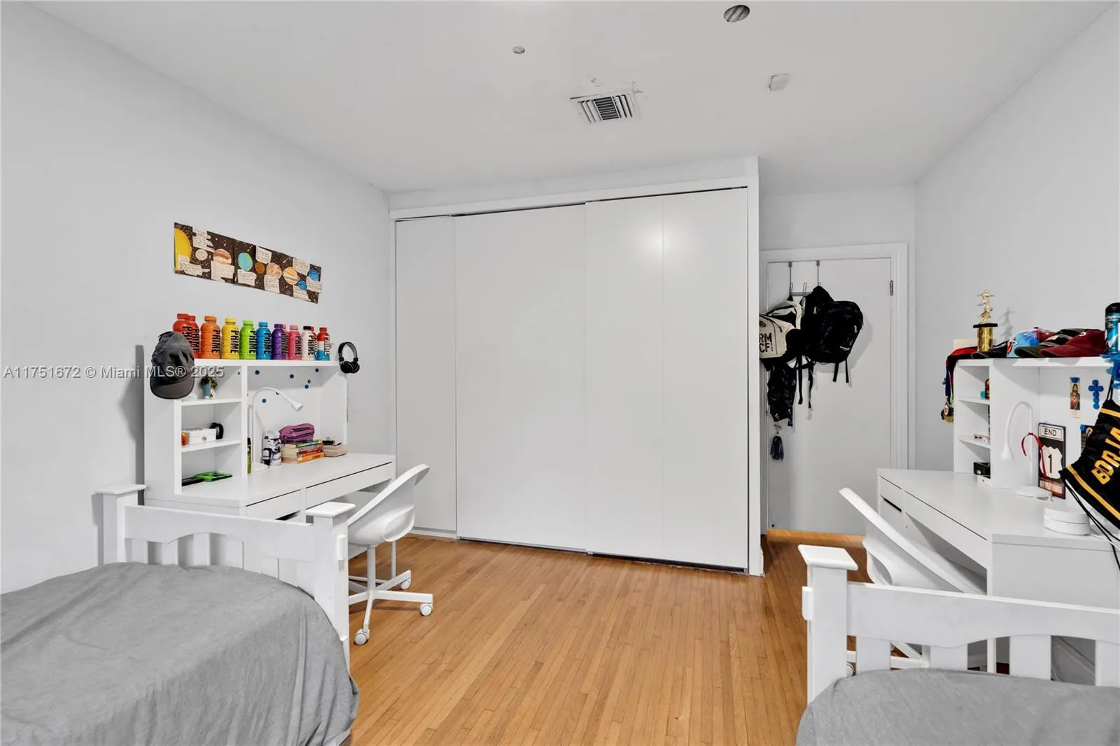 Coral Gables, Florida 33146, United States, 3 Bedrooms Bedrooms, ,3 BathroomsBathrooms,Residential,Active,76930