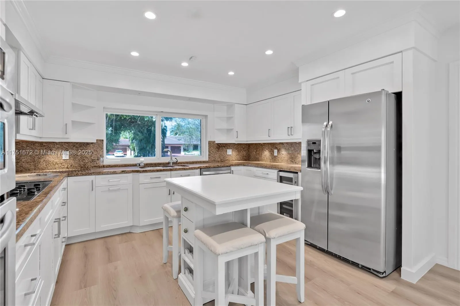 Coral Gables, Florida 33146, United States, 3 Bedrooms Bedrooms, ,3 BathroomsBathrooms,Residential,Active,76930