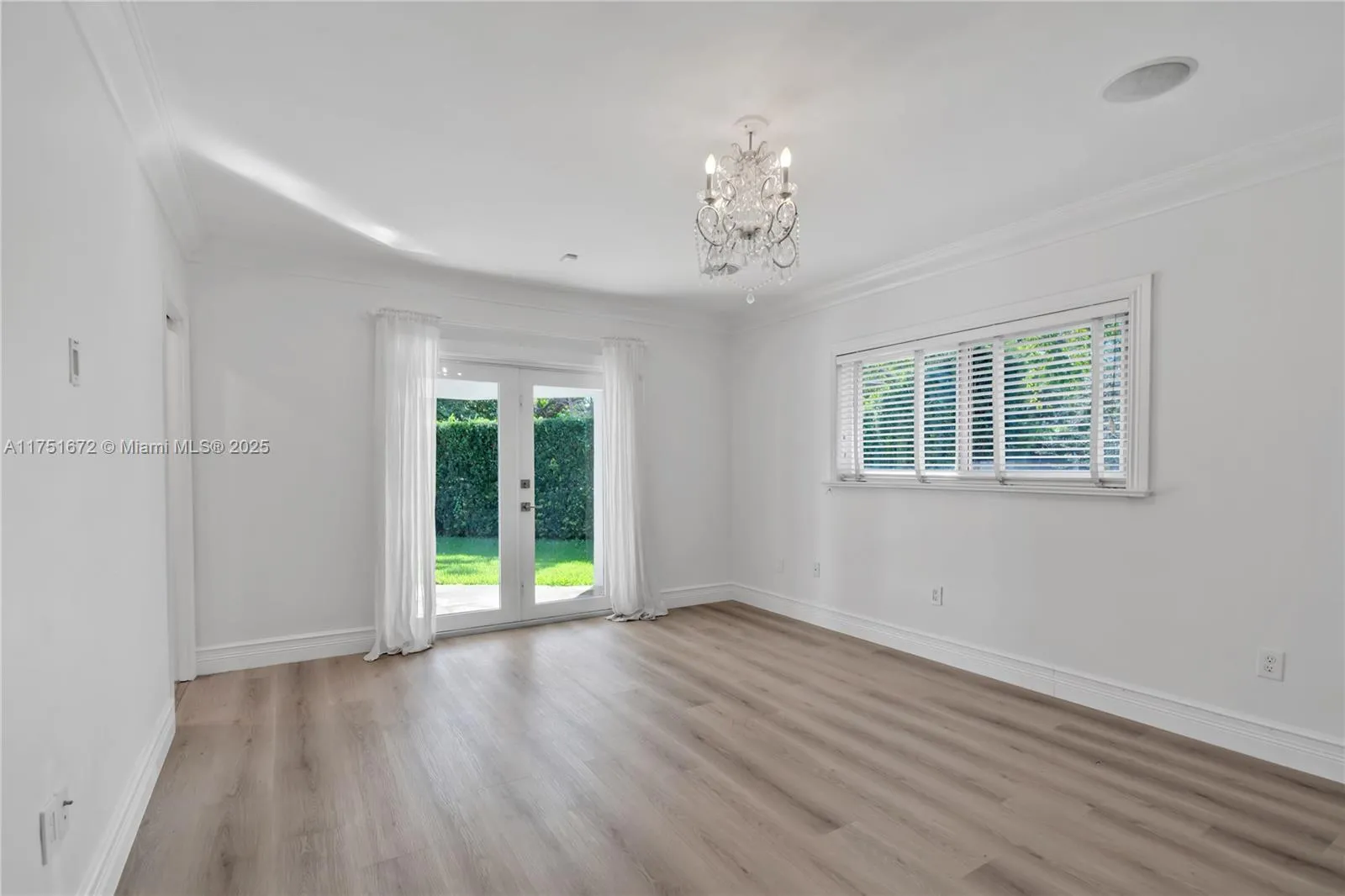 Coral Gables, Florida 33146, United States, 3 Bedrooms Bedrooms, ,3 BathroomsBathrooms,Residential,Active,76930