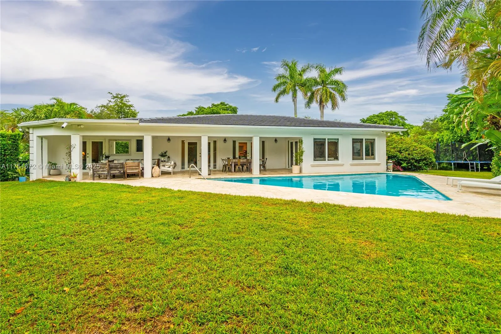 Coral Gables, Florida 33146, United States, 3 Bedrooms Bedrooms, ,3 BathroomsBathrooms,Residential,Active,76930