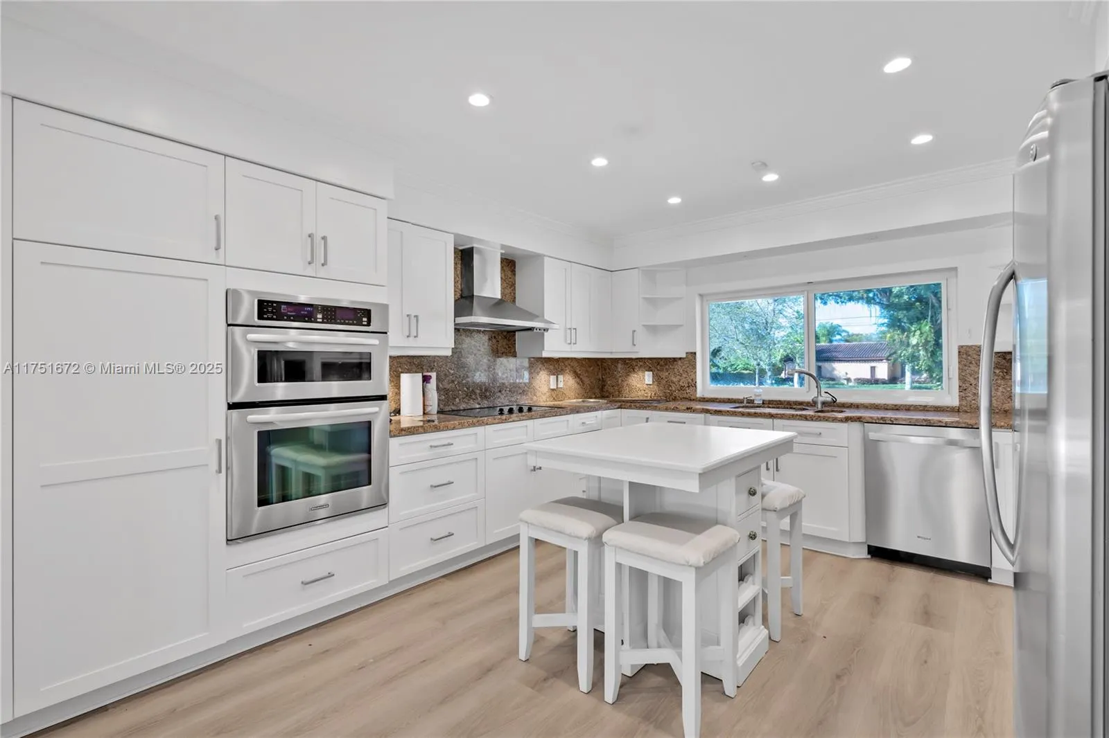 Coral Gables, Florida 33146, United States, 3 Bedrooms Bedrooms, ,3 BathroomsBathrooms,Residential,Active,76930