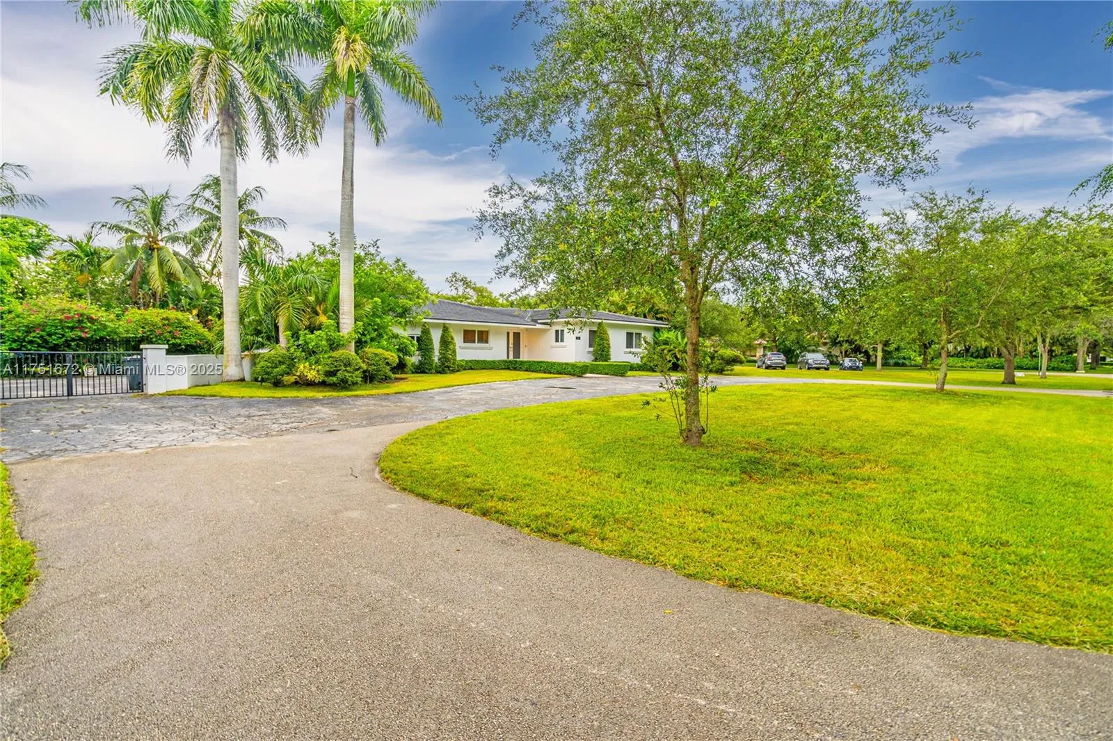 Coral Gables, Florida 33146, United States, 3 Bedrooms Bedrooms, ,3 BathroomsBathrooms,Residential,Active,76930