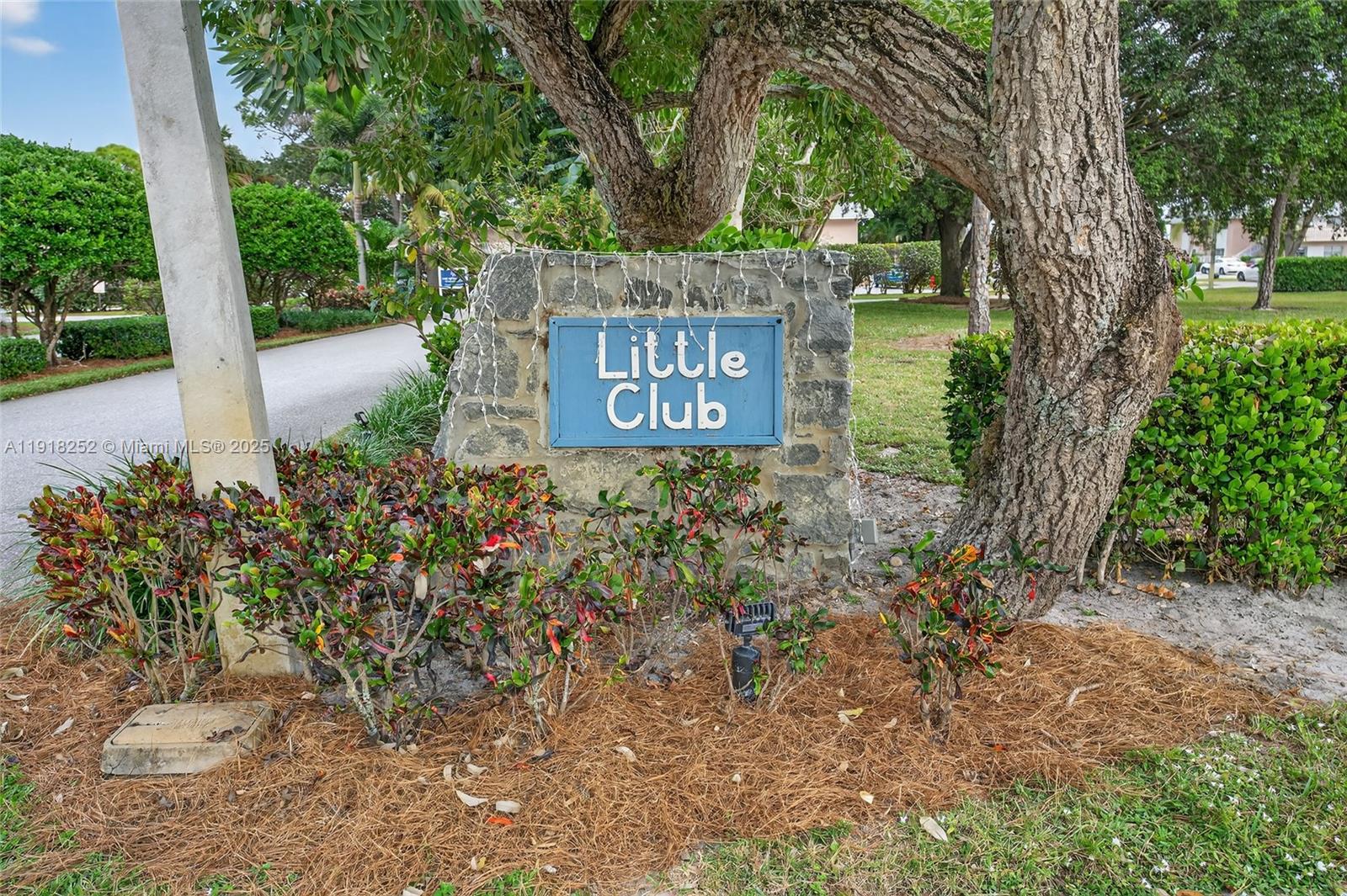 THE LITTLE CLUB CONDO - Residential