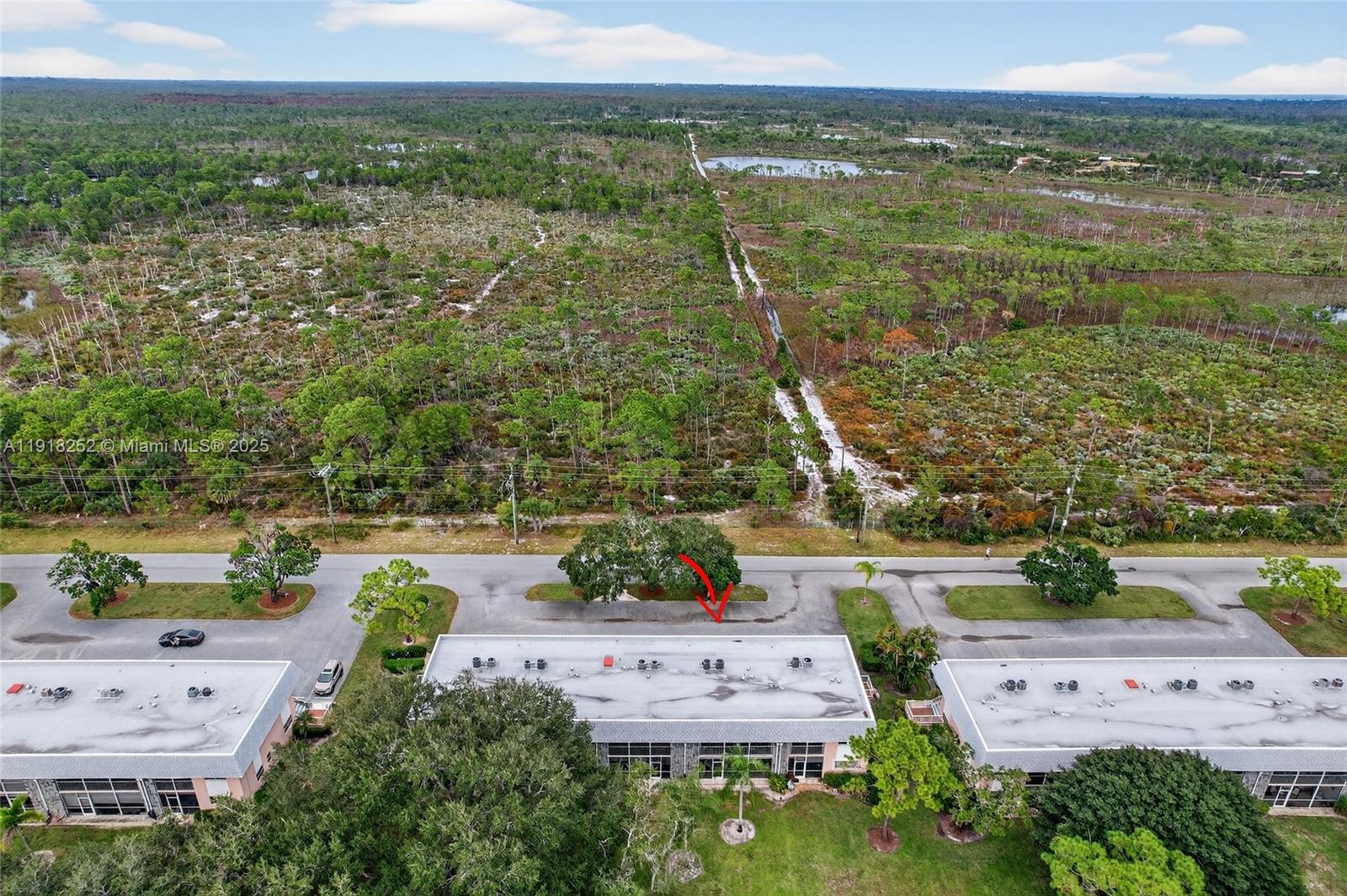 THE LITTLE CLUB CONDO - Residential