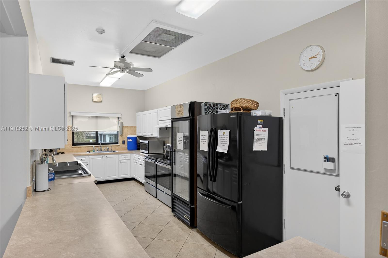 THE LITTLE CLUB CONDO - Residential