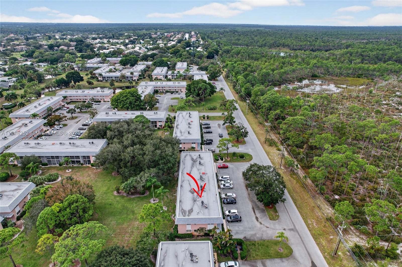 THE LITTLE CLUB CONDO - Residential