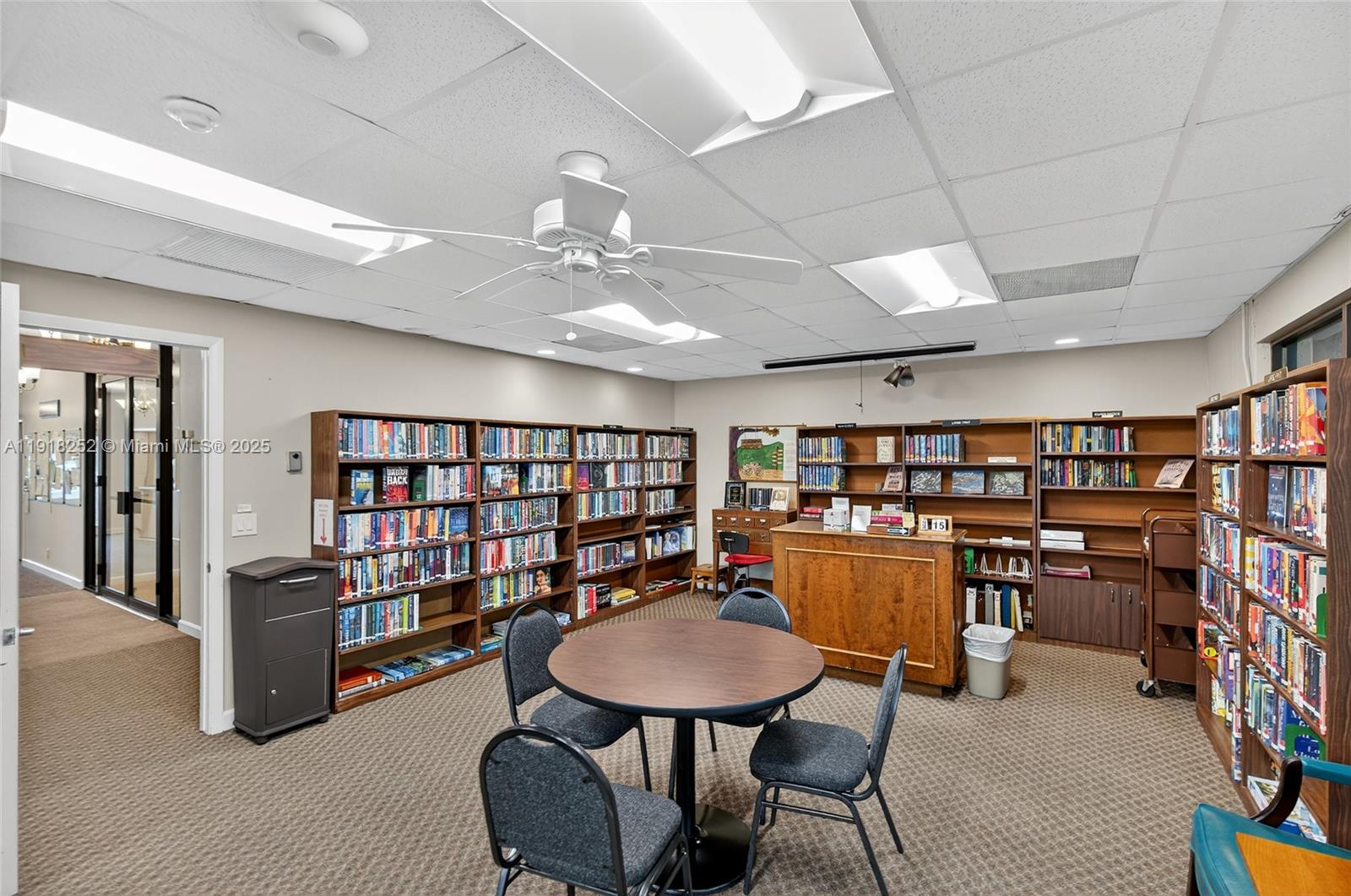 THE LITTLE CLUB CONDO - Residential