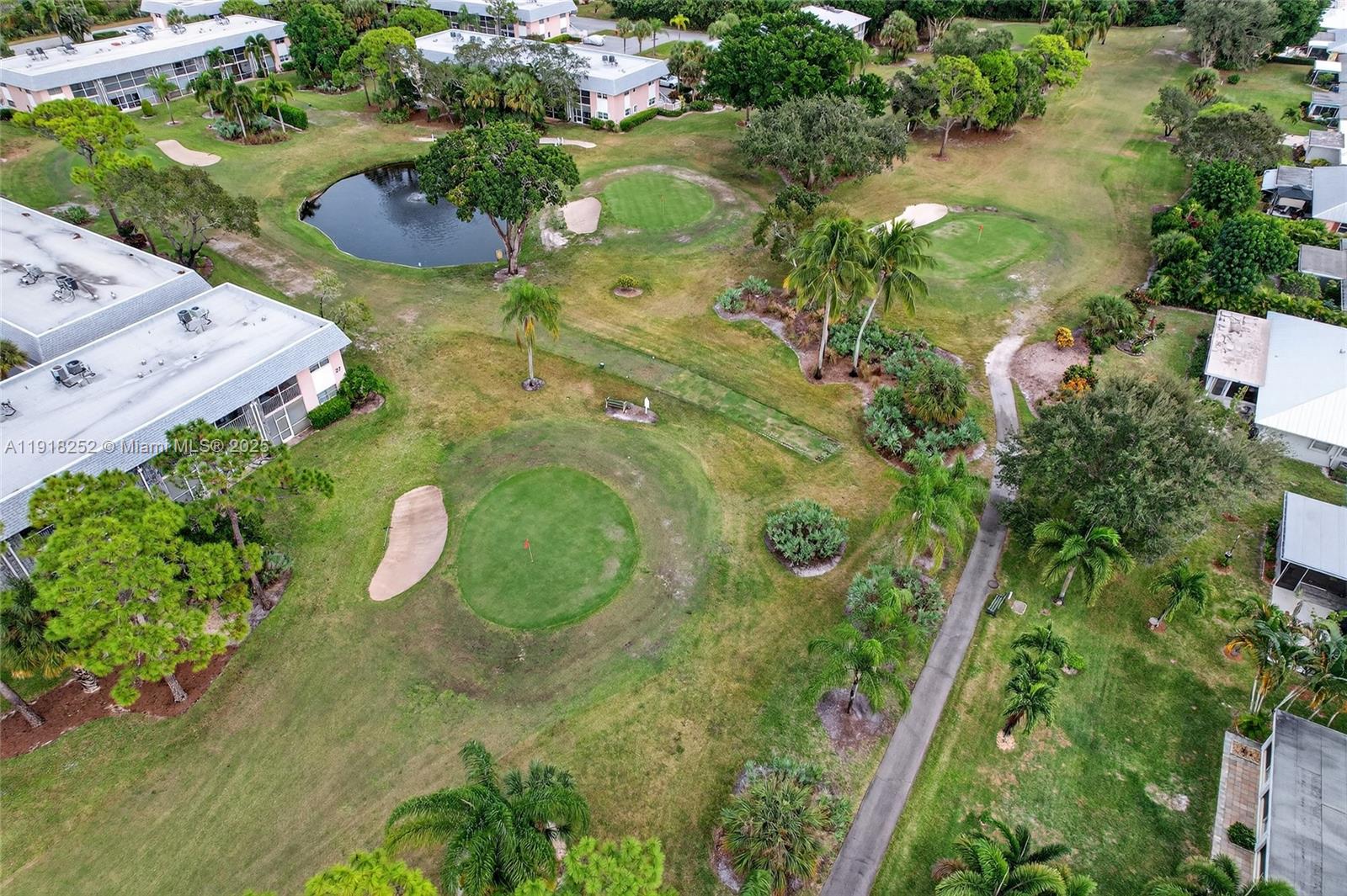 THE LITTLE CLUB CONDO - Residential