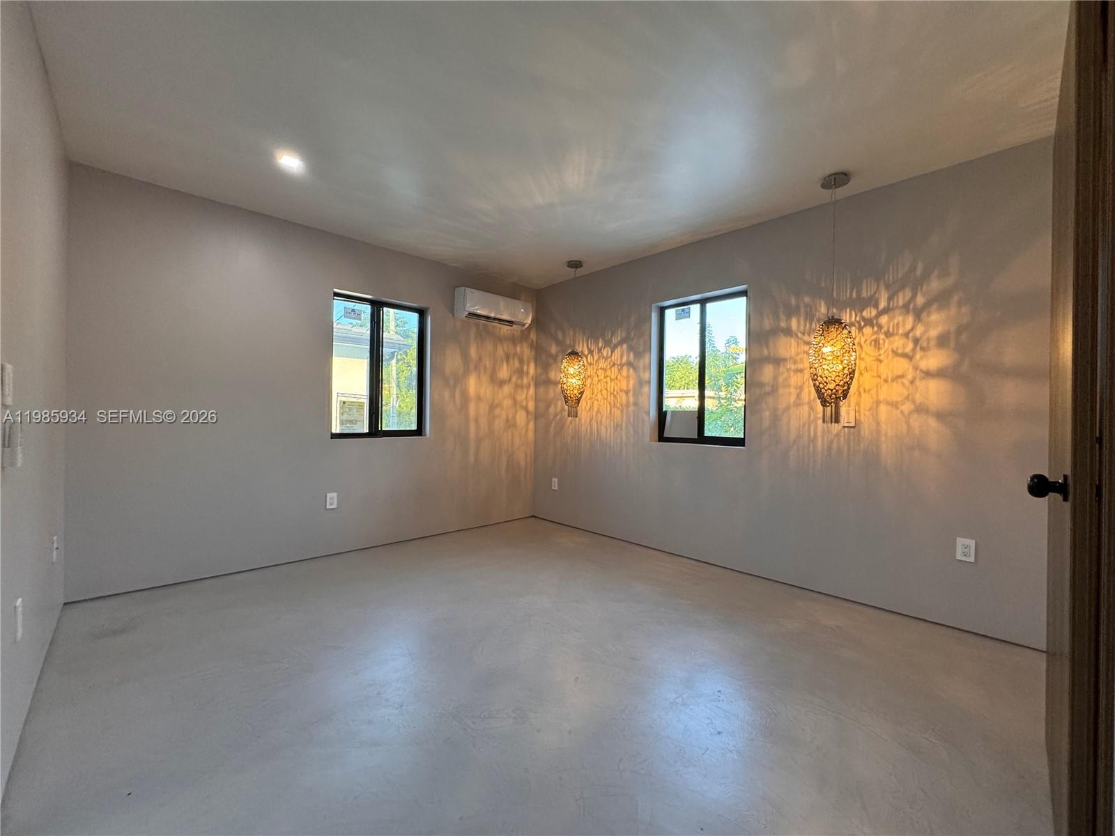 EL PORTAL - Residential Lease