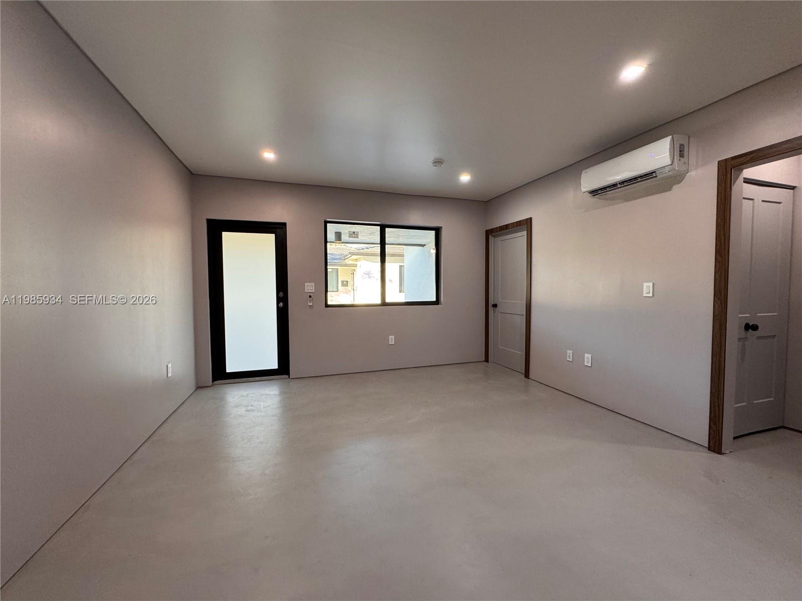 EL PORTAL - Residential Lease