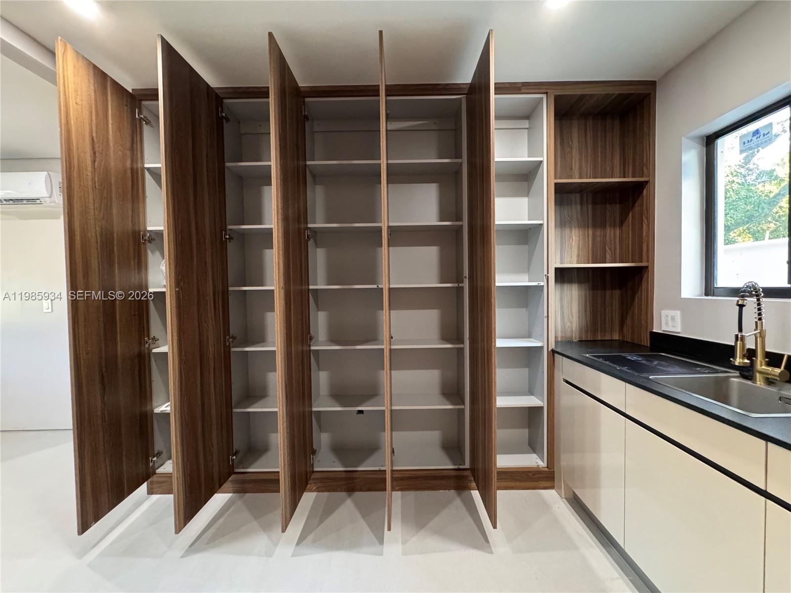 EL PORTAL - Residential Lease